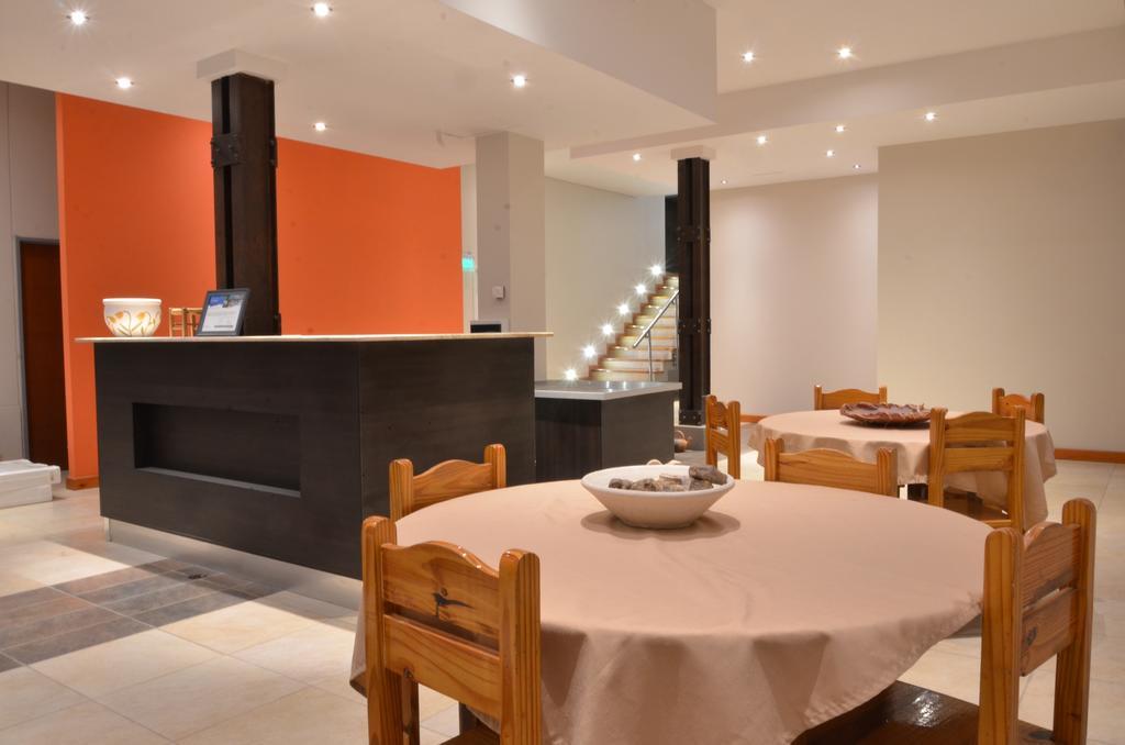 Hotel El Recreo Хенерал Рока Екстериор снимка