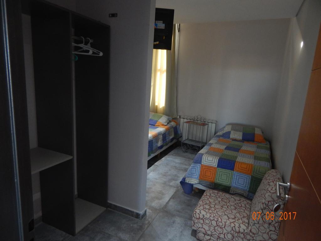 Hotel El Recreo Хенерал Рока Екстериор снимка